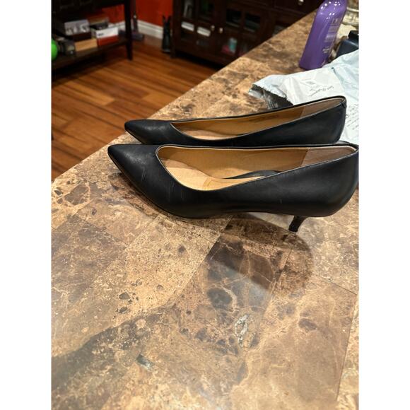 Vionic Black Leather Josie Kitten Heel - Picture 2 of 6